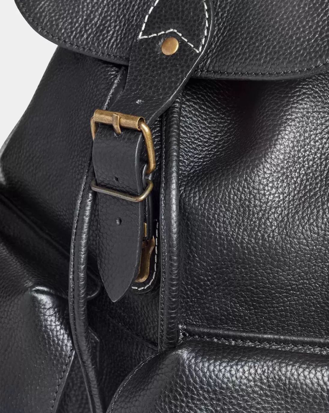 Chevignon Sac Leather Backpack Noir Sac A Dos En Cuir De Chevre